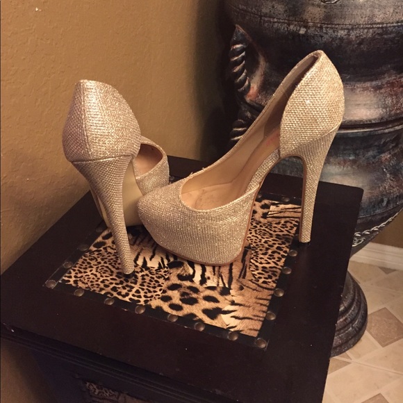 High Heels 👠 - Picture 2 of 8